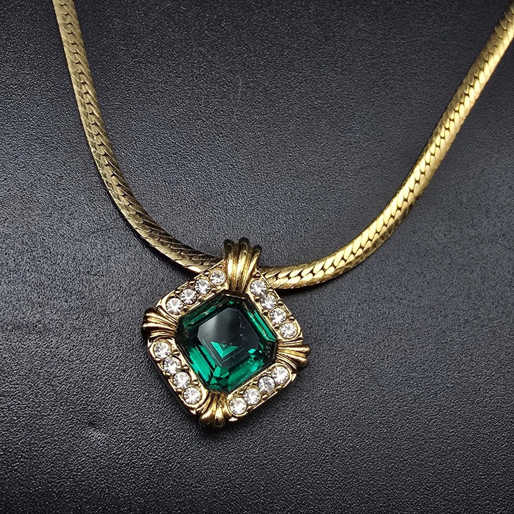 Avon Green Rhinestone Pendant Necklace Vintage Costume Jewelry
